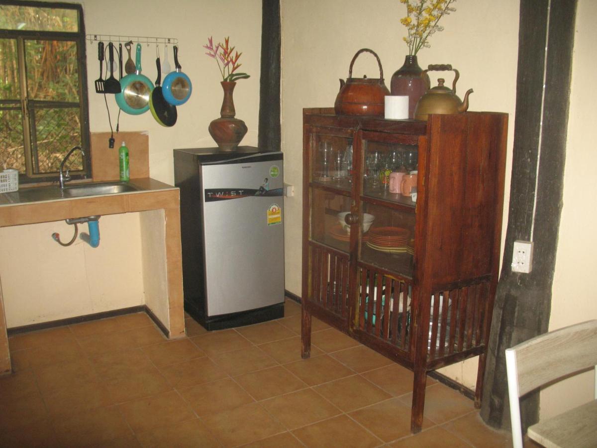 ホテル Teak House チエンマイ エクステリア 写真