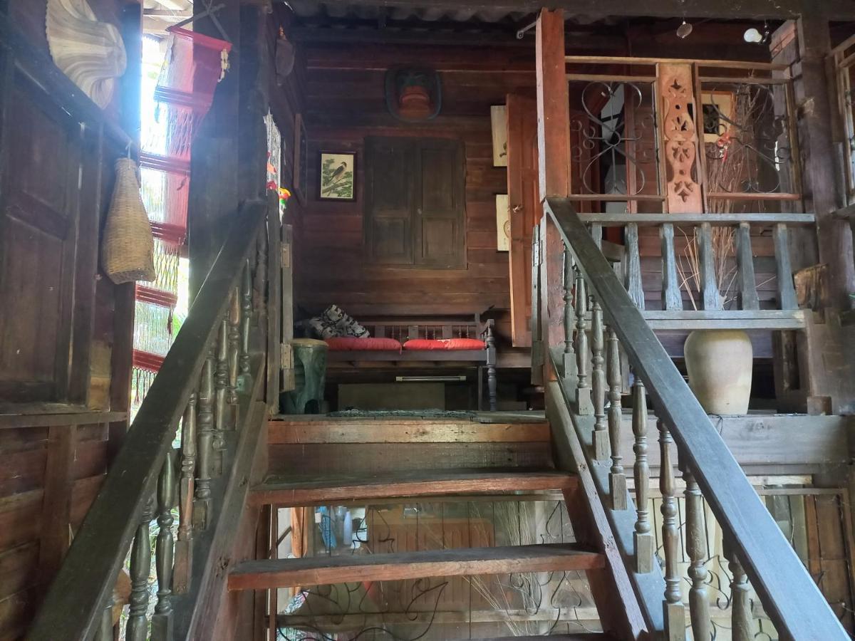 ホテル Teak House チエンマイ エクステリア 写真