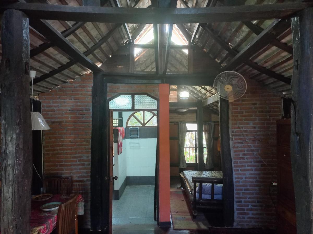 ホテル Teak House チエンマイ エクステリア 写真