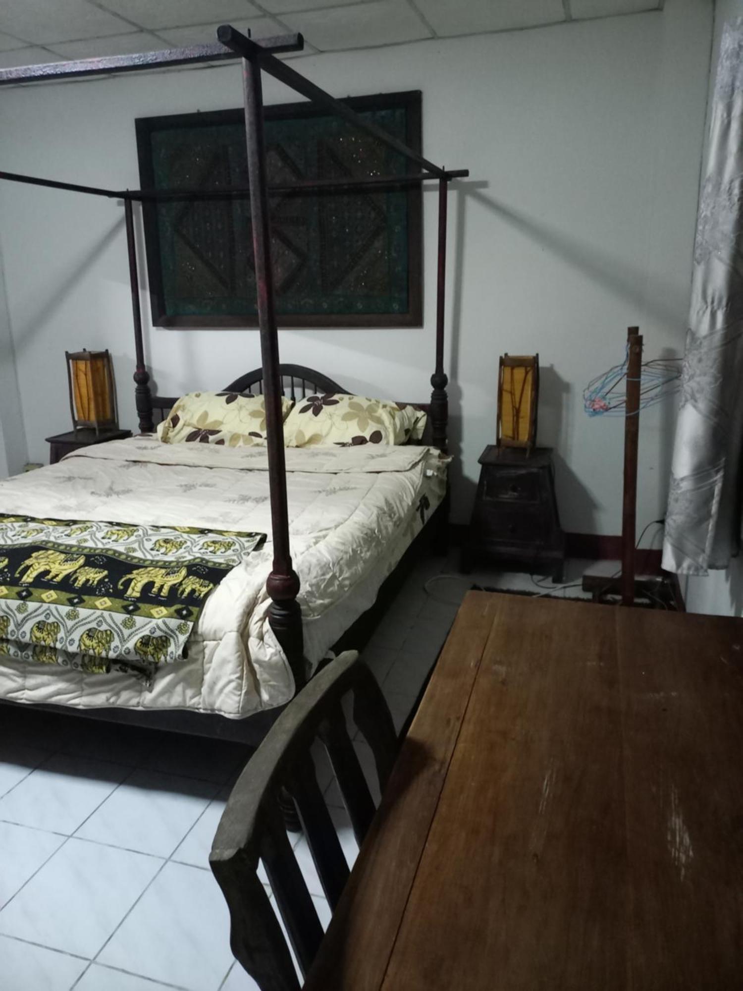 ホテル Teak House チエンマイ エクステリア 写真