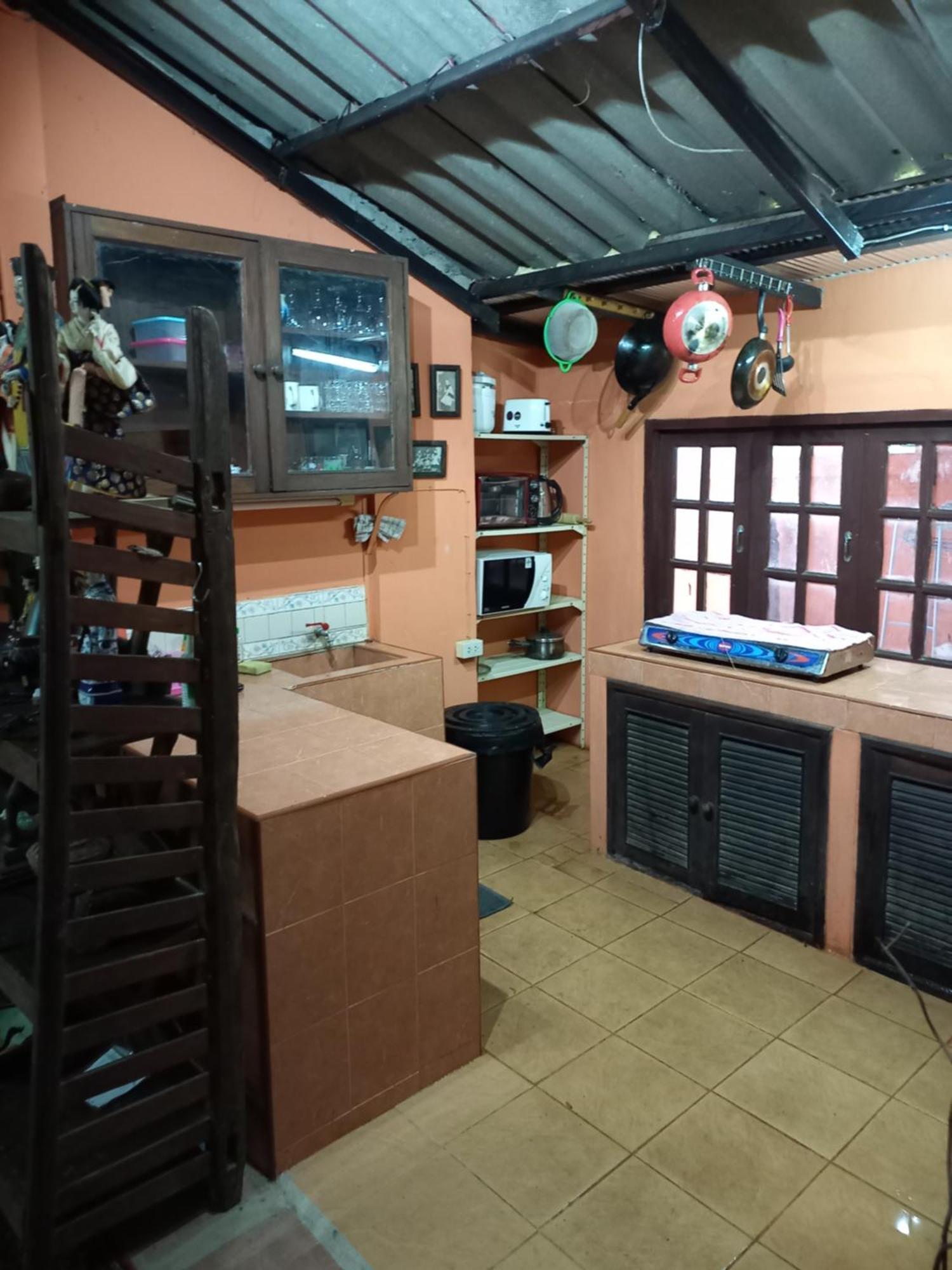 ホテル Teak House チエンマイ エクステリア 写真