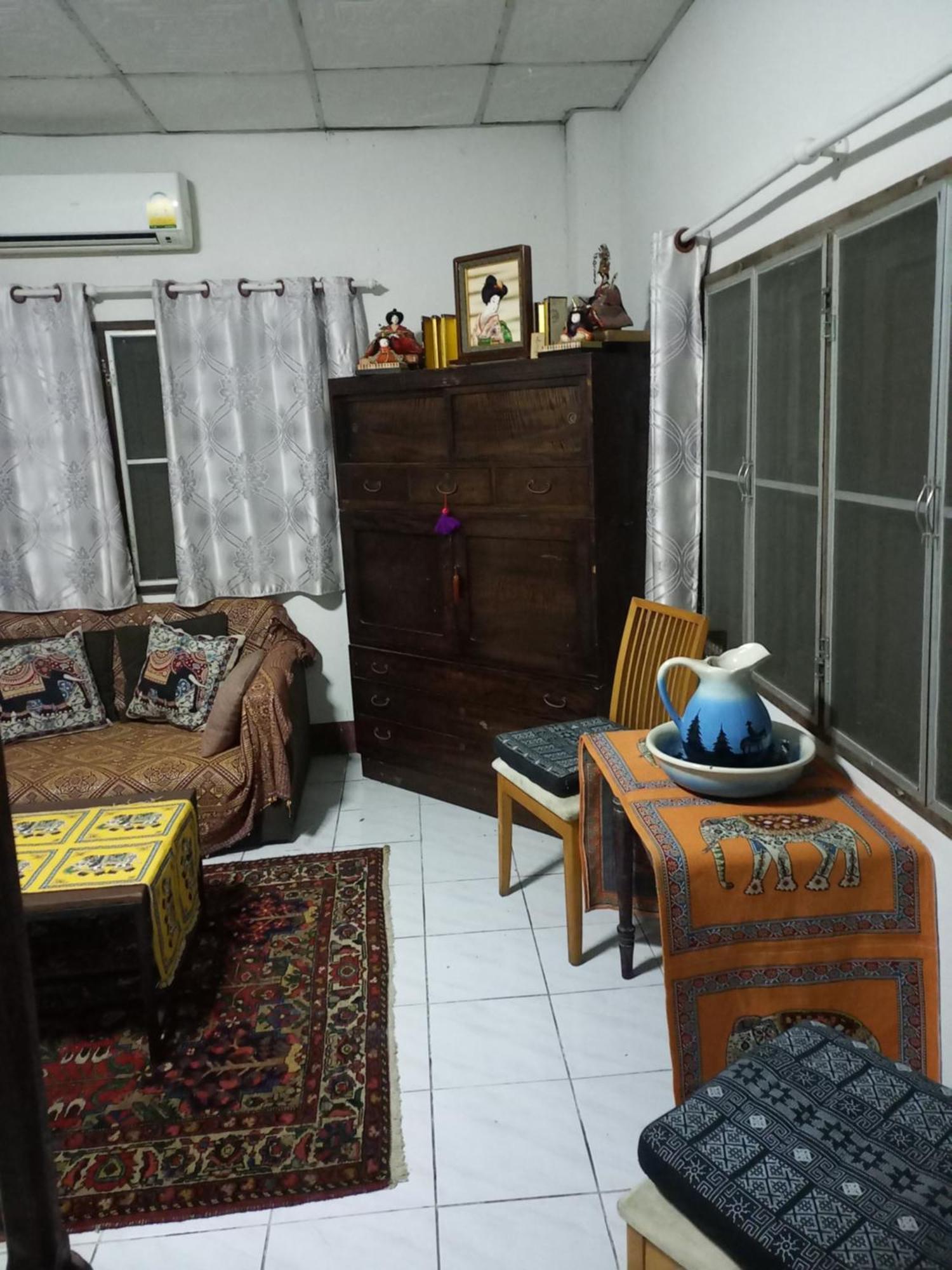 ホテル Teak House チエンマイ エクステリア 写真