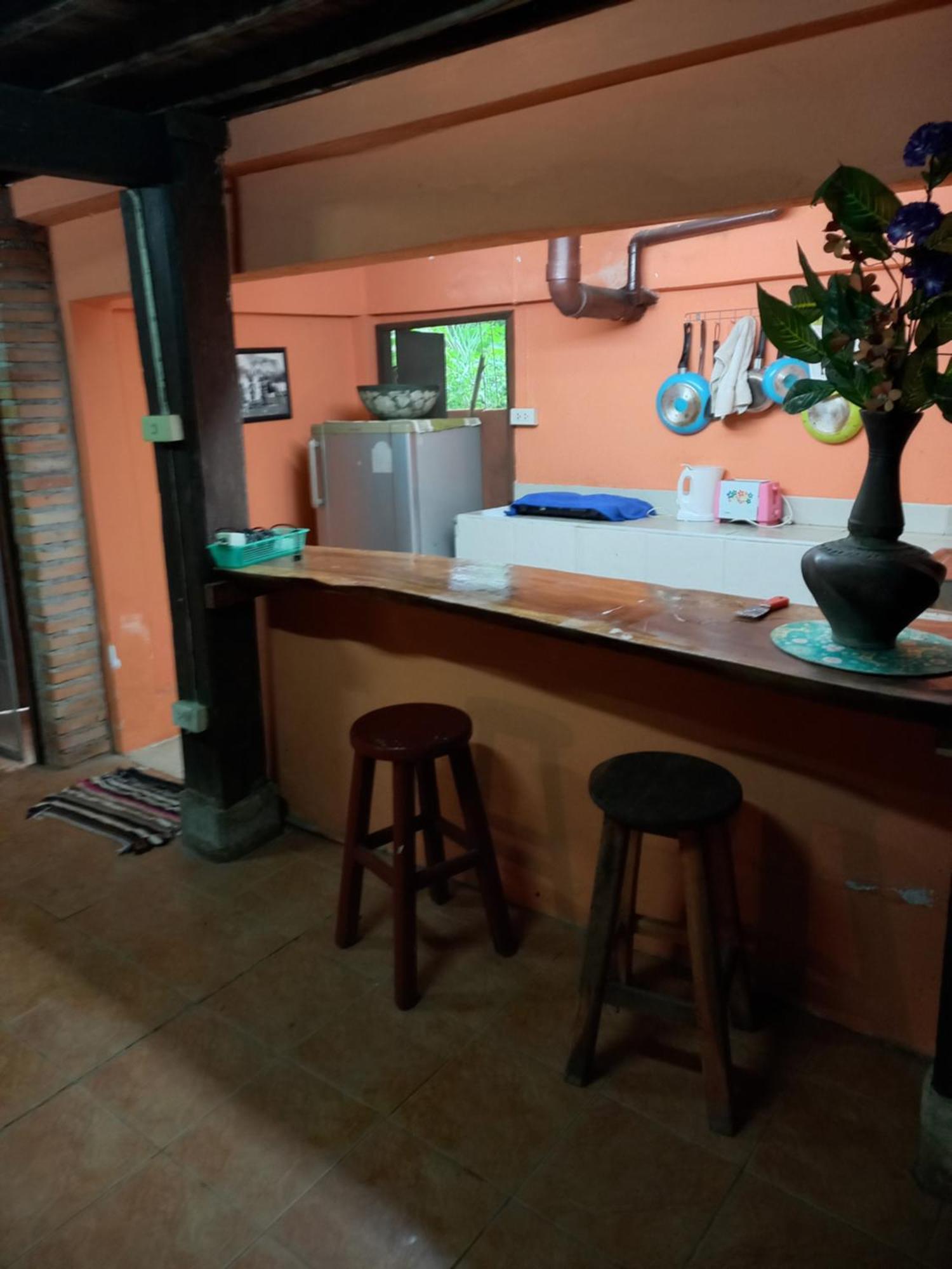 ホテル Teak House チエンマイ エクステリア 写真