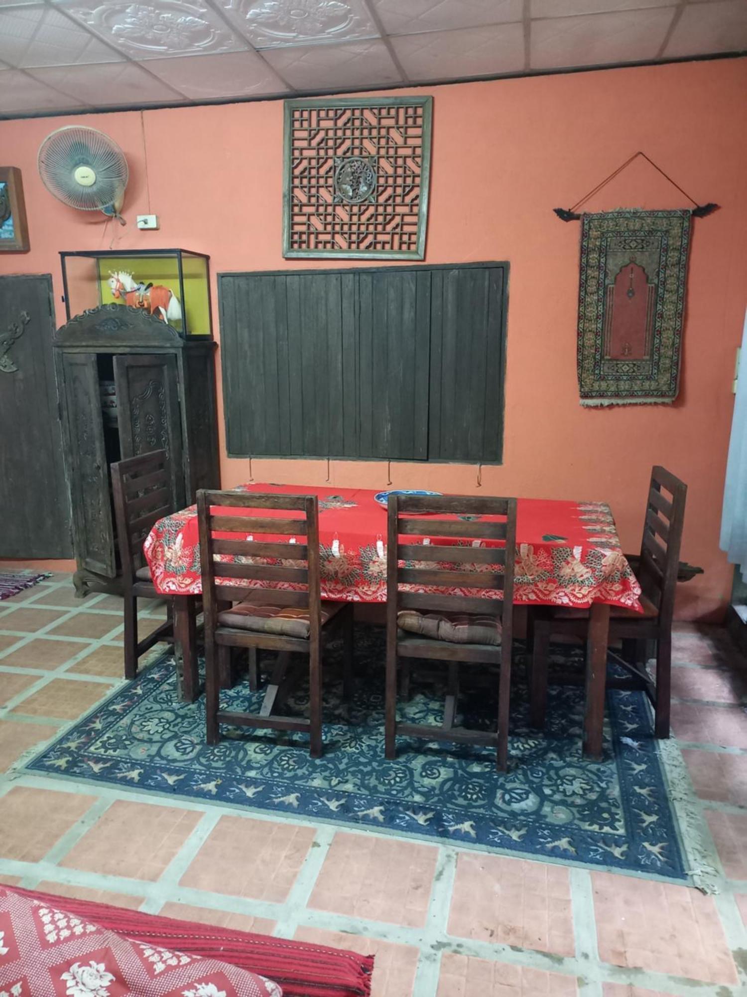 ホテル Teak House チエンマイ エクステリア 写真