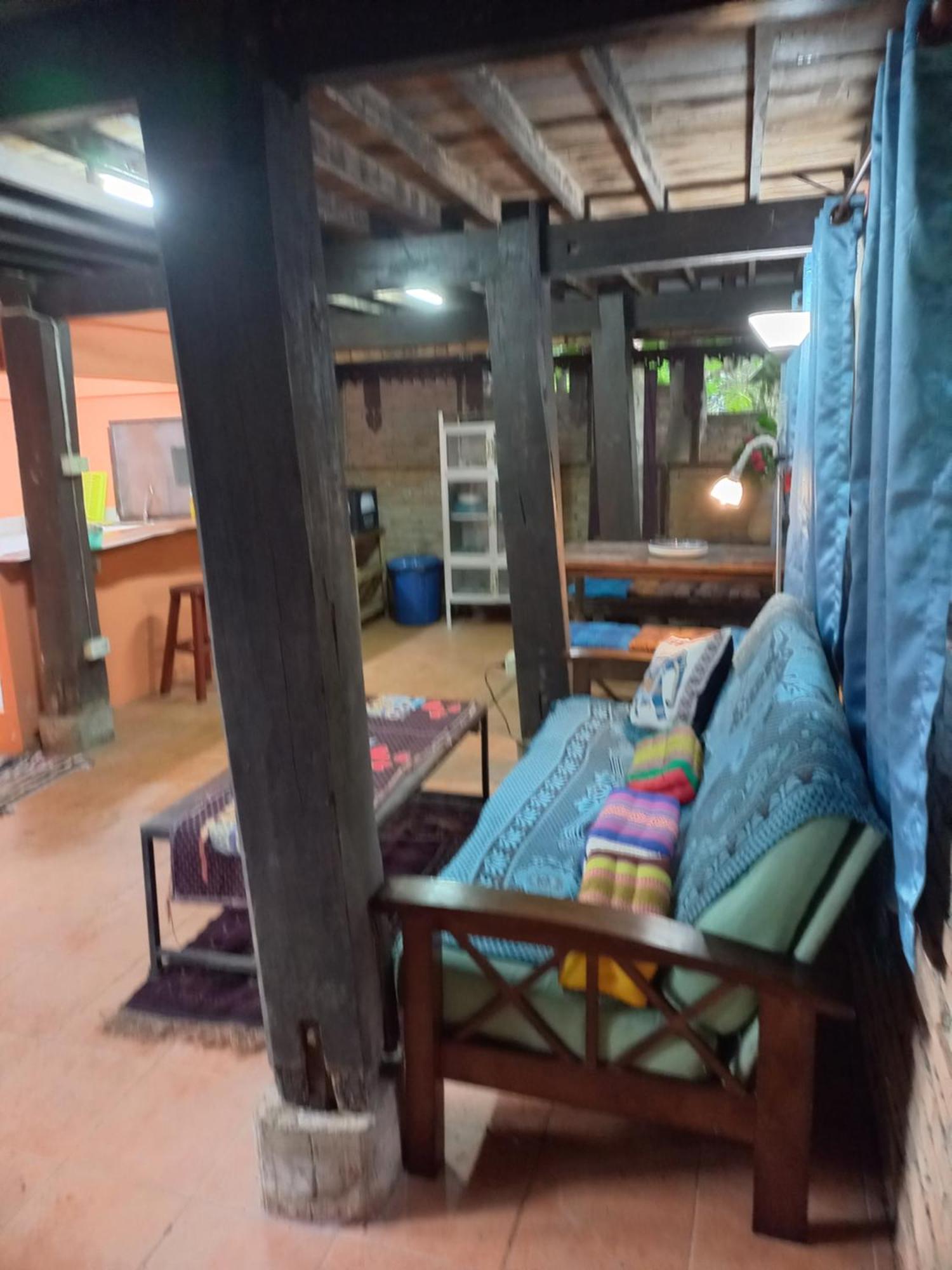 ホテル Teak House チエンマイ エクステリア 写真